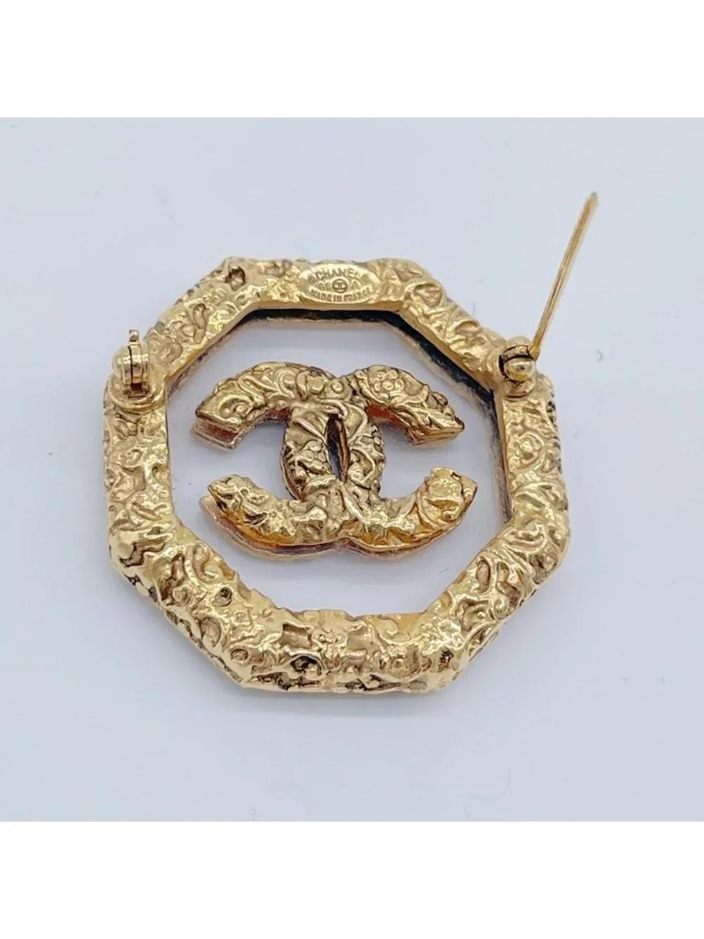 Chanel Brooch CC Logo Lava Gold